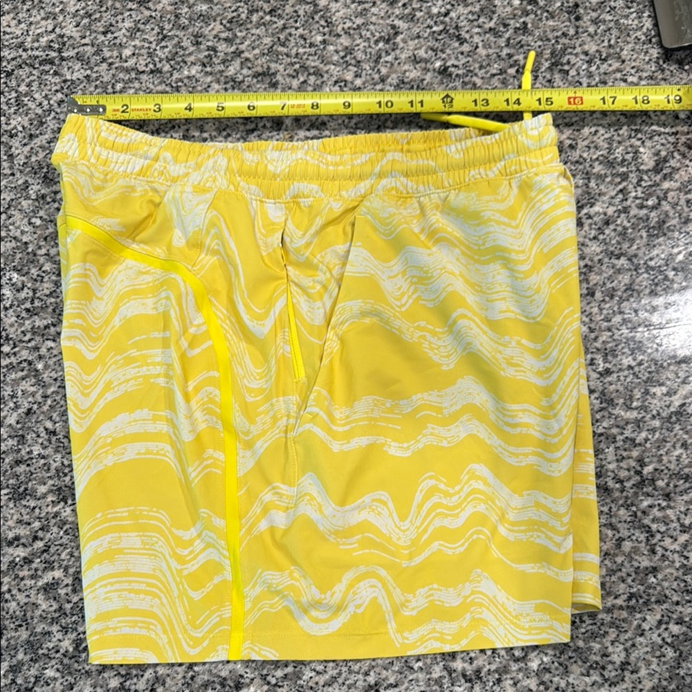 Lululemon pace breaker 5in Shorts